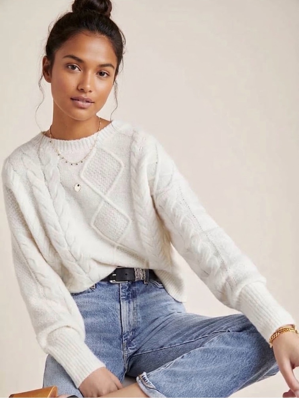 Arizona Jean Company Cream Cable Knit Crewneck Sweater